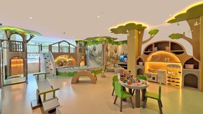Children's play area - indoor - The Singhasari Resort (Batu)