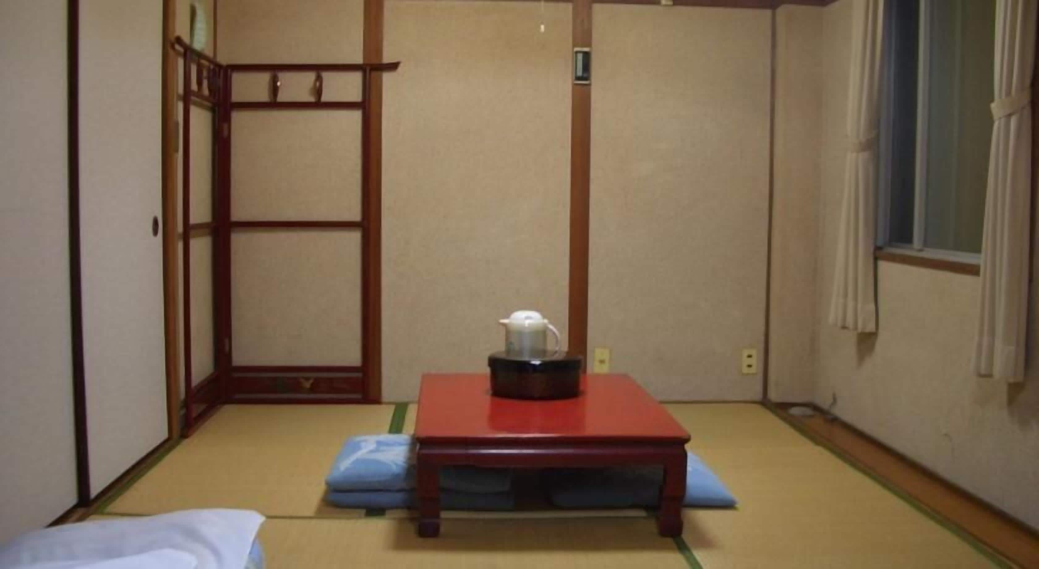 Japanese Style Room with Shared Bathroom ( 2 ~ 3 guests)  | Free WiFi