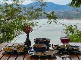 Pool Villa with Ocean View | 客房内用餐