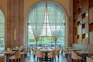 Daily buffet breakfast (INR 750 per person) - Radisson Blu Plaza Hotel Mysore (Mysore)