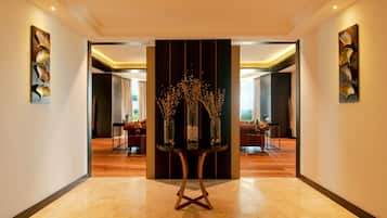 Presidential Suite | Interior entrance