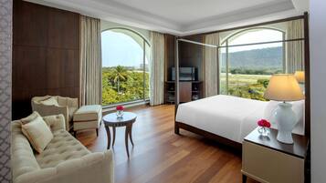 Presidential Suite | Premium bedding, minibar, in-room safe, desk