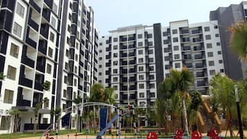Children’s play area – outdoor