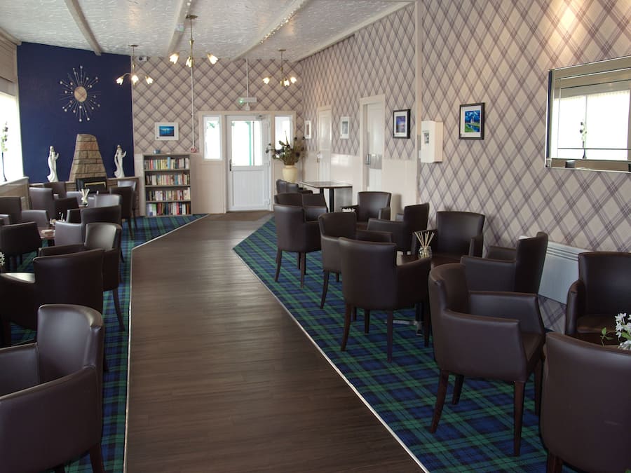 Lobby-lounge