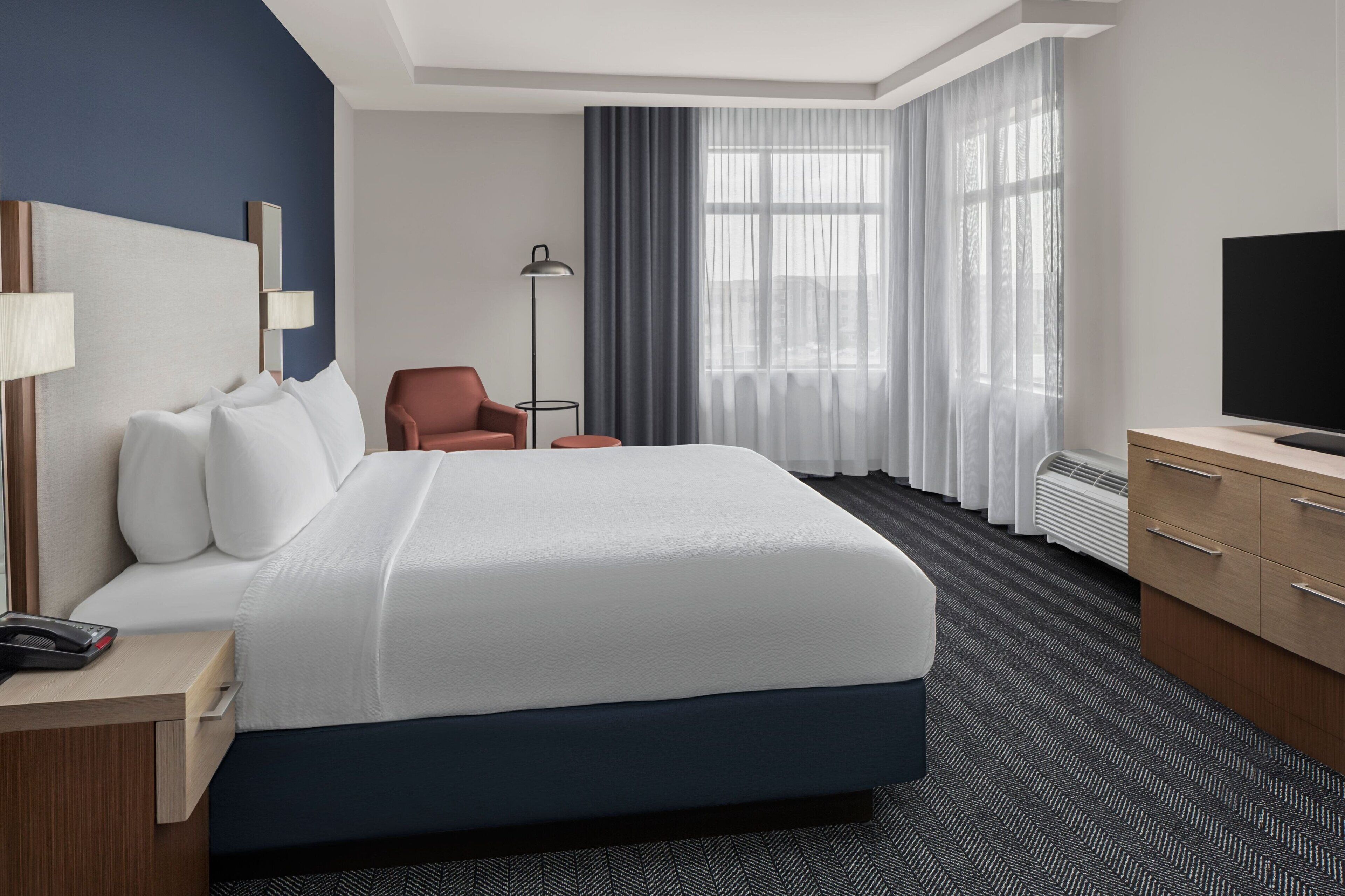 suite, 1 bedroom | desk, iron/ironing board, free cots/infant beds, free rollaway beds