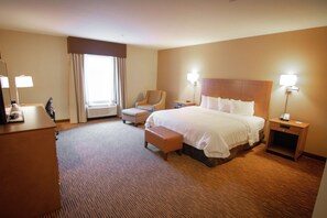 Premium bedding, in-room safe, desk, laptop workspace - Hampton Inn & Suites Dallas/Frisco North-FieldhouseUSA (Frisco)