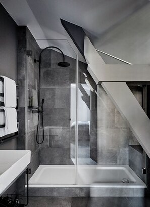 Standard Double Room | Bathroom - Landhaus Flottbek (Hamburg)
