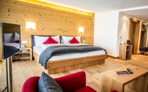 Premium bedding, minibar, in-room safe, desk