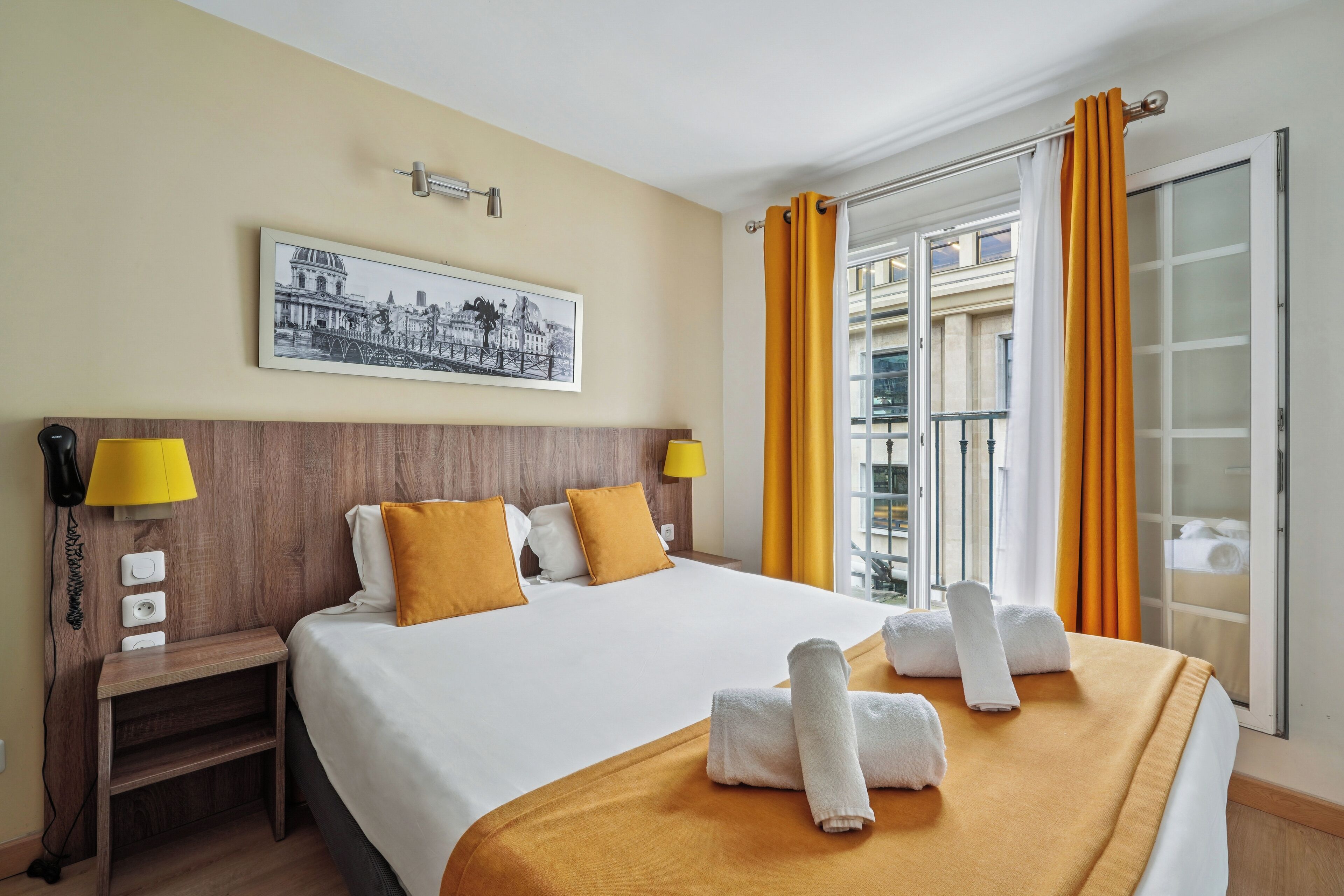 Double Classic | 書桌、隔音、熨斗/熨衣板、免費無線上網