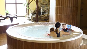 Indoor pool - Hotel Wierchomla Ski & Spa Resort (Piwniczna-Zdroj)