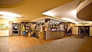 Reception - Hotel Wierchomla Ski & Spa Resort (Piwniczna-Zdroj)