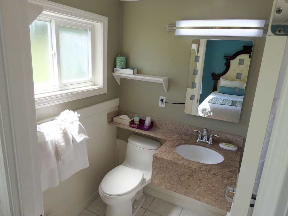 Seacoast Inn by null