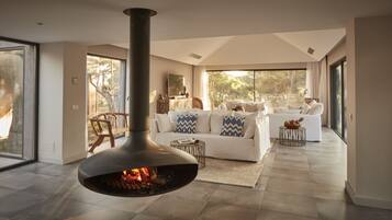 1 bedroom, minibar, in-room safe, desk