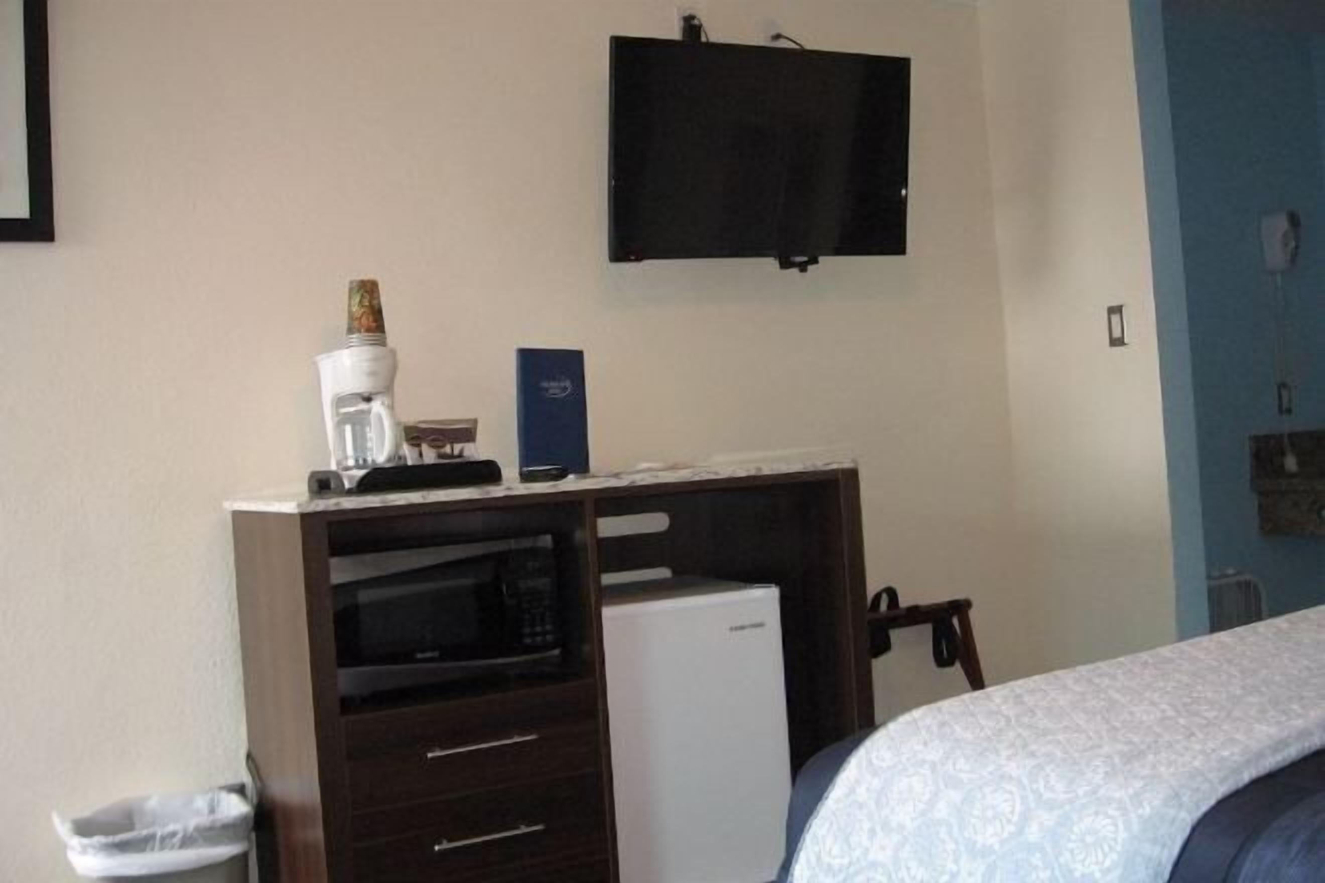 Premium bedding, pillowtop beds, blackout drapes, free WiFi