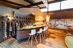 Bar (on property) - Rhino Ridge Safari Lodge (Hlabisa)