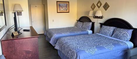 Double Room | Free rollaway beds, free WiFi, bed sheets