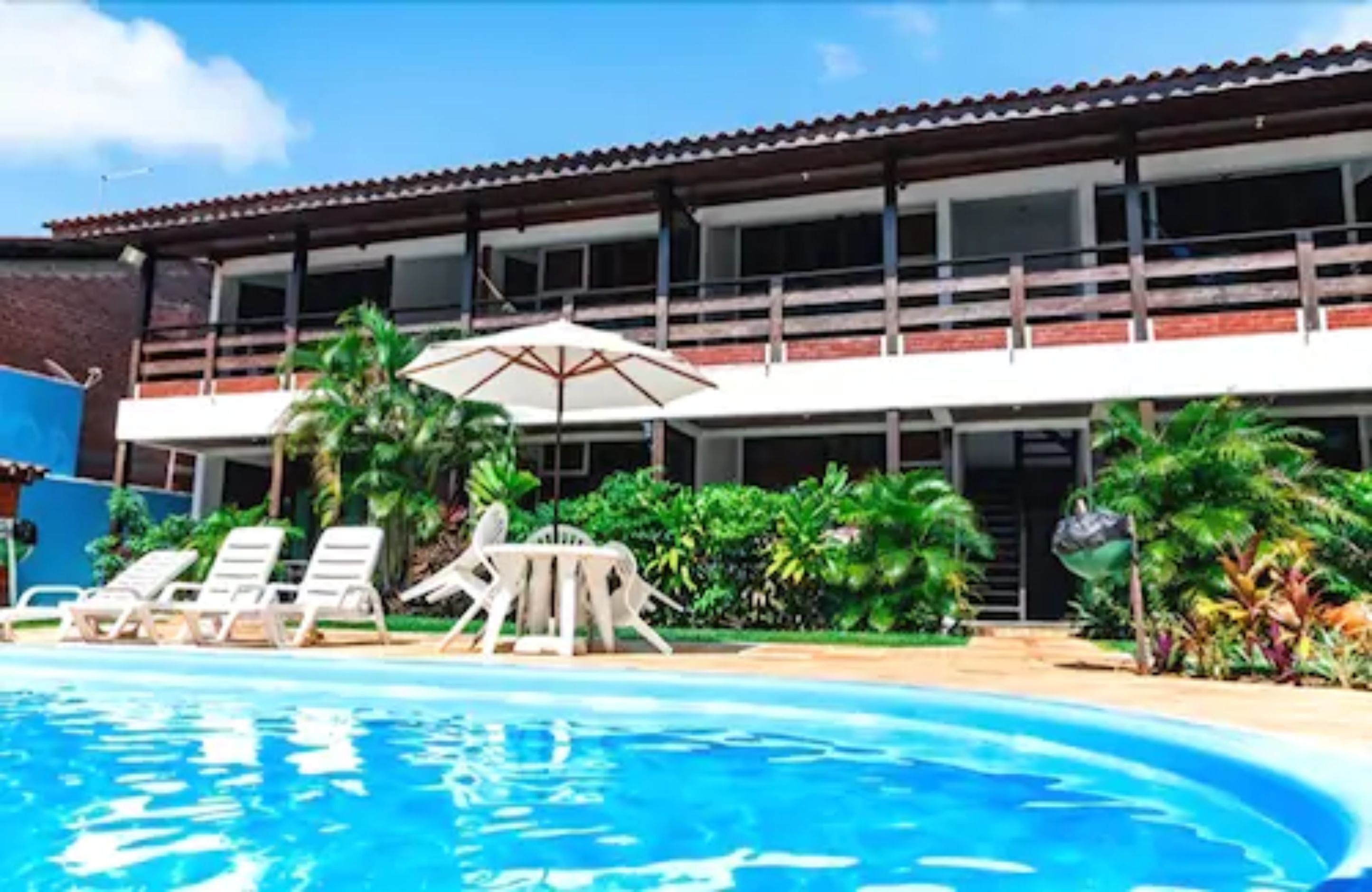 2 piscinas al aire libre