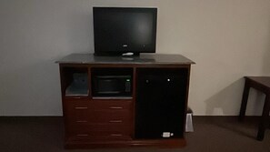 Habitación, 2 camas de matrimonio, no fumadores | Escritorio, wifi gratis, ropa de cama