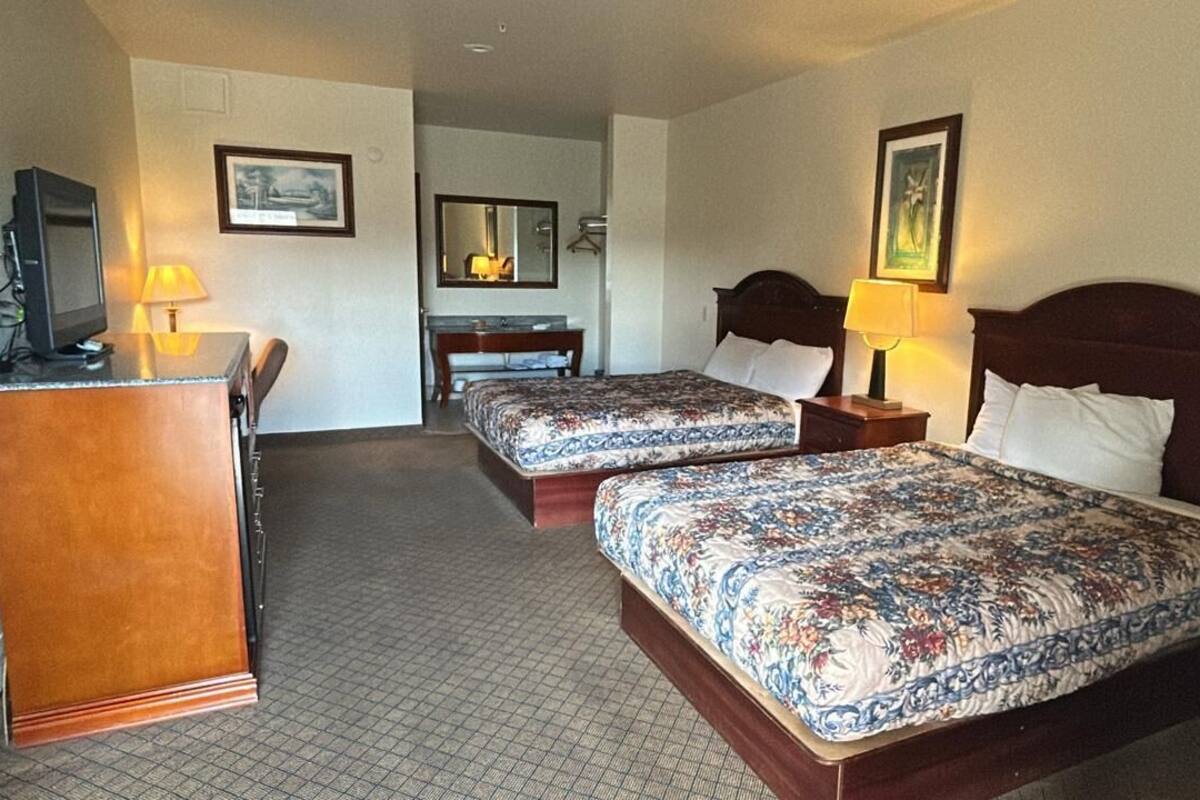 Room, 2 Queen Beds, Smoking | Desk, free WiFi, bed sheets