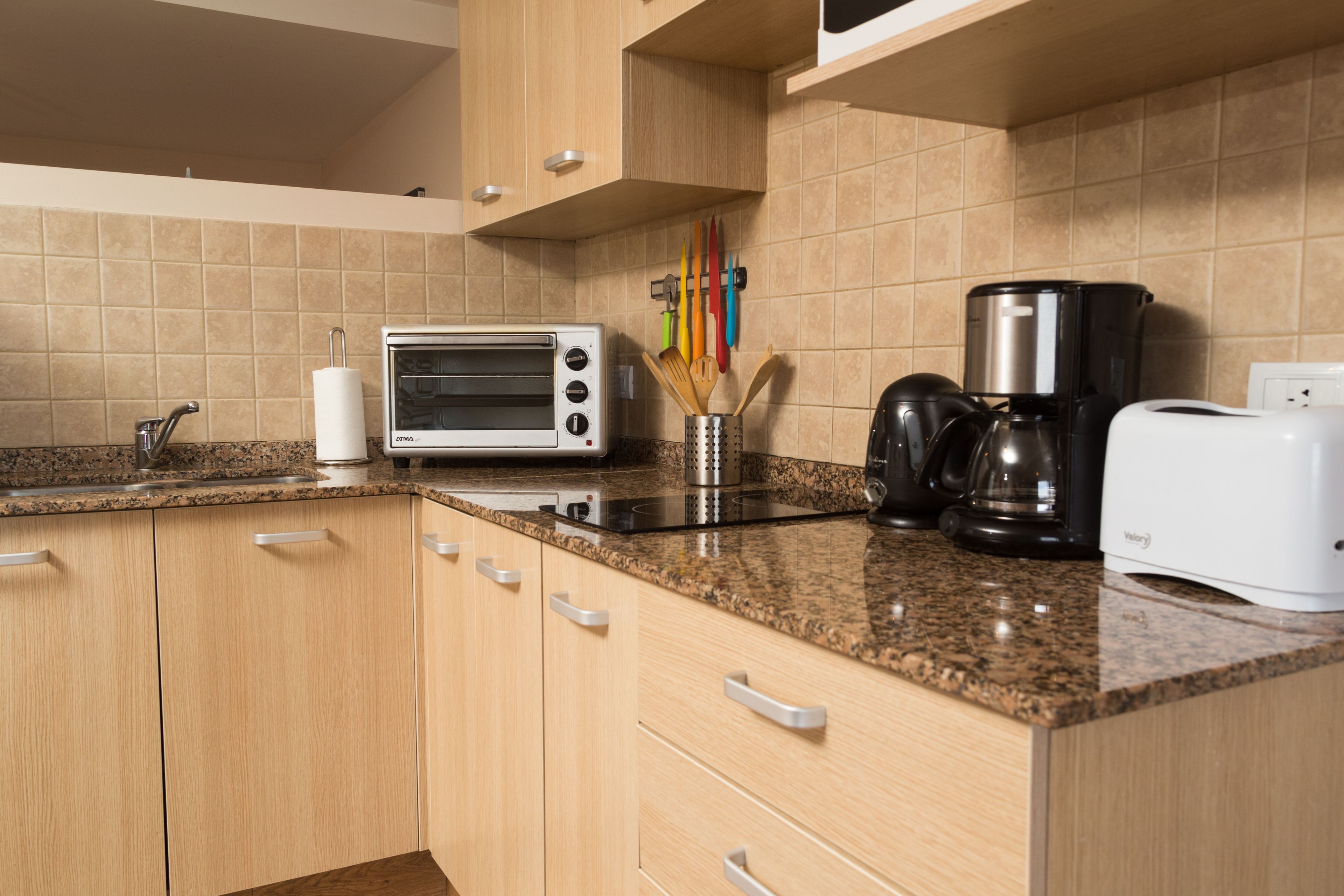 Studio | Private kitchen | Full-size fridge, microwave, oven, stovetop