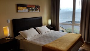 Apartment, 2 Bedrooms | Individually furnished, bed sheets - Bariloche Home (San Carlos de Bariloche)