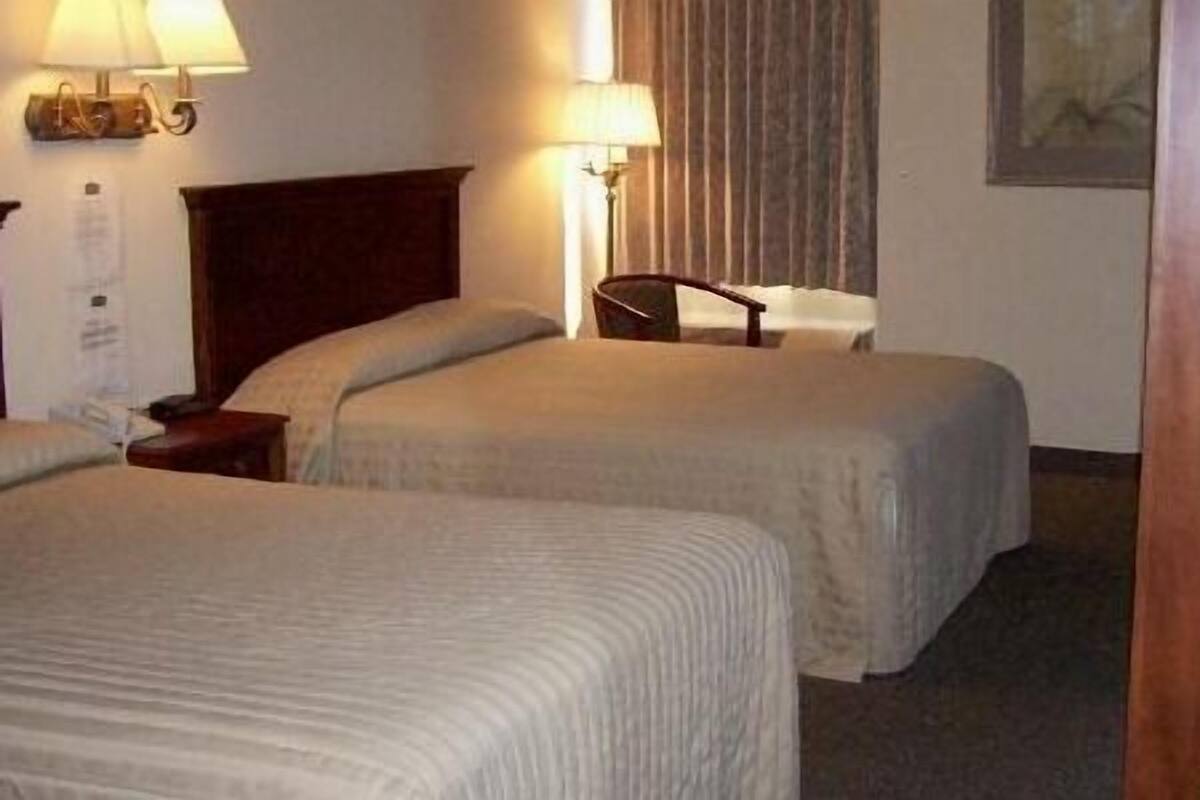 Double Room, 2 Queen Beds | WiFi (free), bed sheets