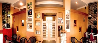 Hotel 63