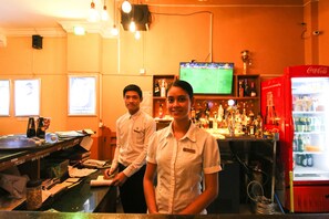 Cocktail bar - Hotel 63 (Yangon)