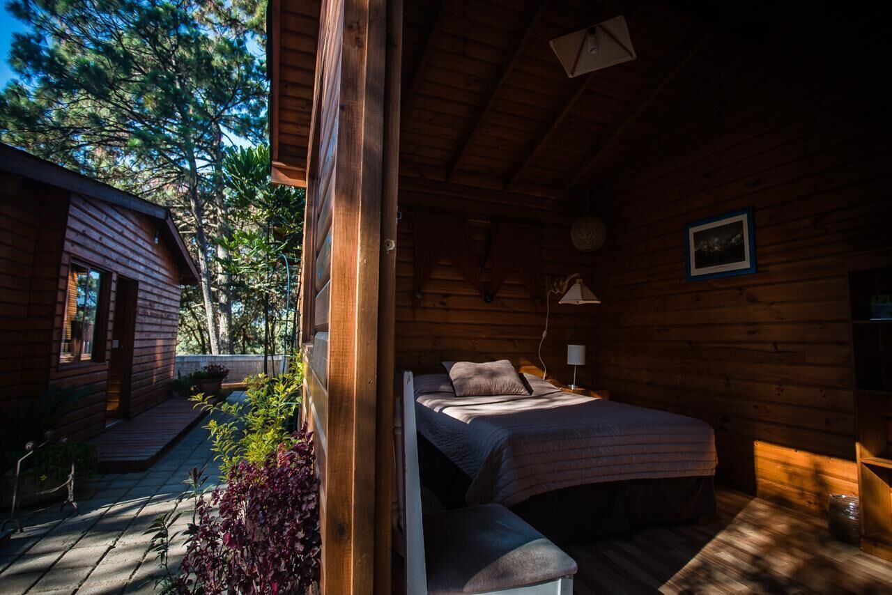 desk, free cots/infant beds, rollaway beds, free wifi