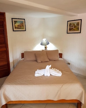 Jr. Suite con Balcón, 2 pax, Vista a la piscina - Hotel y Restaurante Valle Verde (El Valle de Anton)