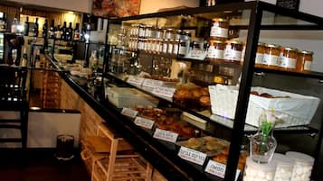 Breakfast, lunch and dinner served