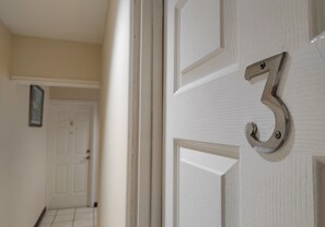 Standard Studio, 1 Bedroom | Premium bedding, down comforters, pillowtop beds, individually decorated - Hotel Bamboo Aeropuerto (Alajuela)