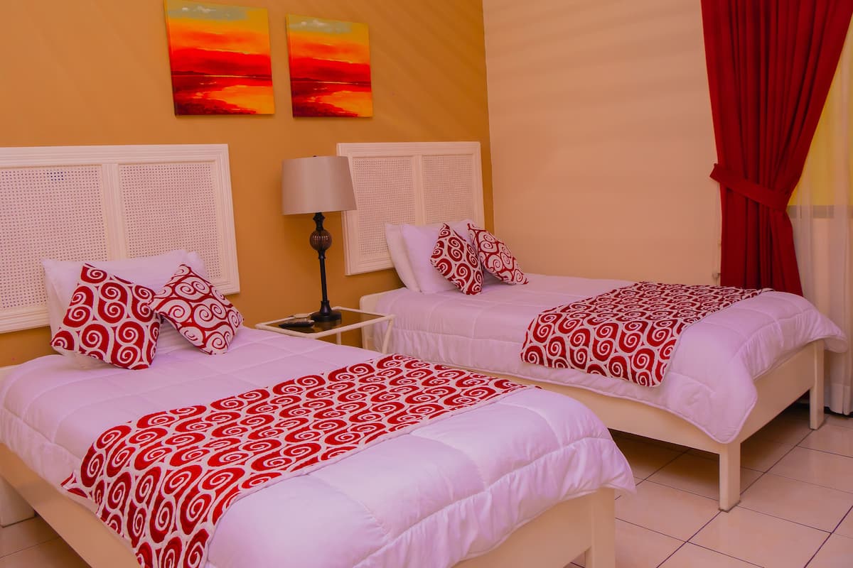 Standaard kamer, 2 eenpersoonsbedden | 1 slaapkamer, luxe beddengoed, donzen dekbedden, pillowtop-bedden