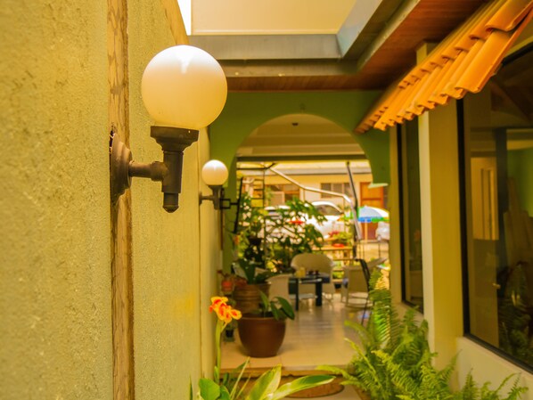 Garden - Hotel Bamboo Aeropuerto (Alajuela)