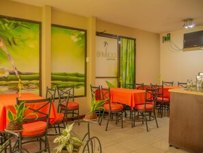 Coffee shop - Hotel Bamboo Aeropuerto (Alajuela)
