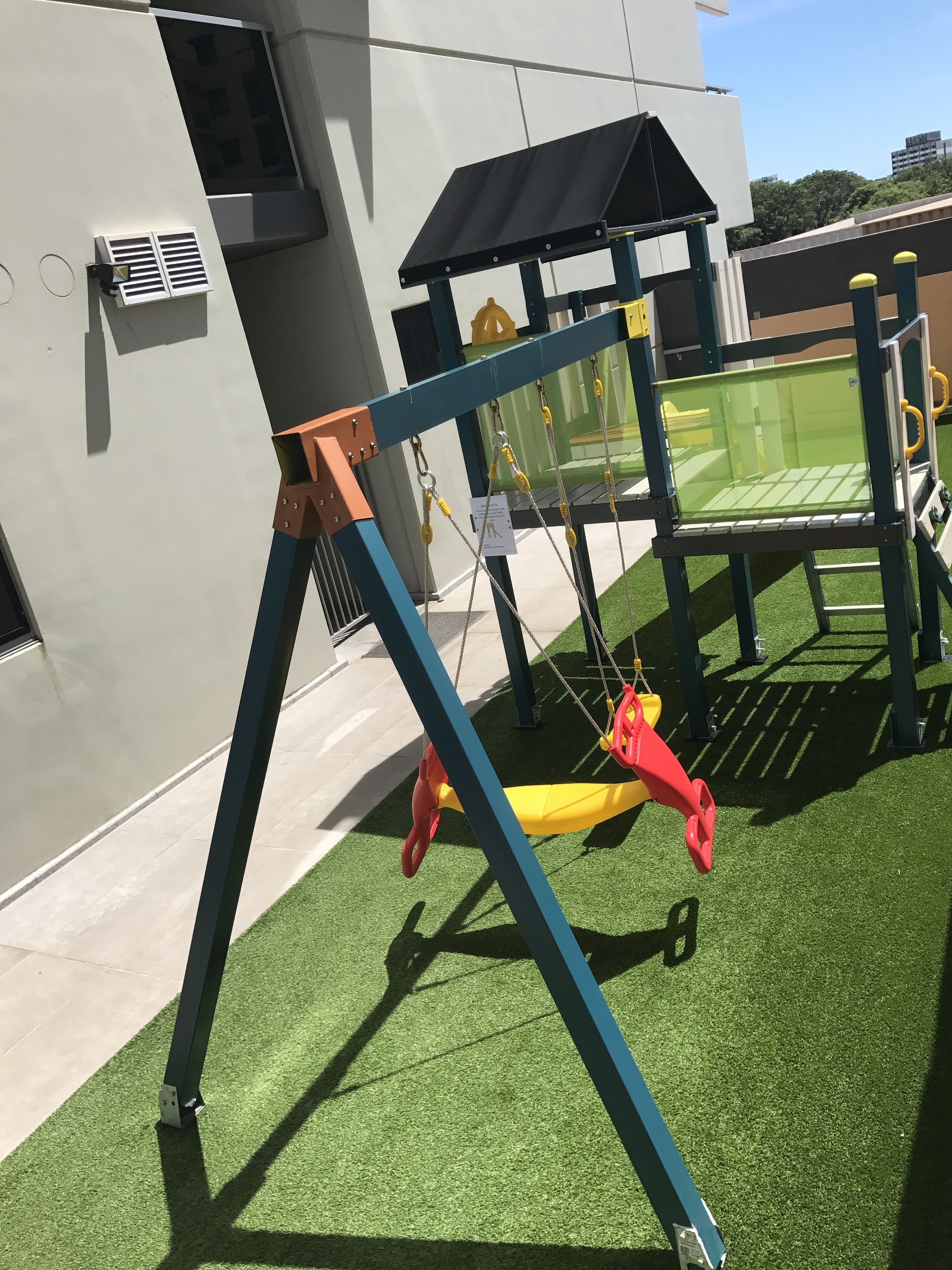 Children’s play area – outdoor