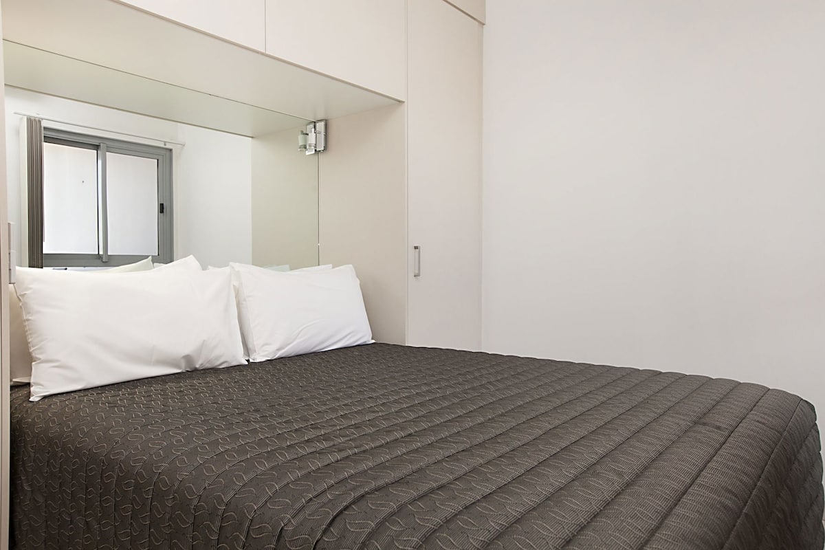 In-room safe, desk, laptop workspace, soundproofing