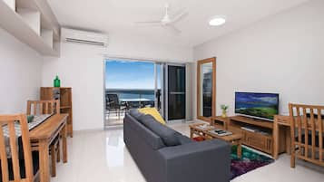 In-room safe, desk, laptop workspace, soundproofing