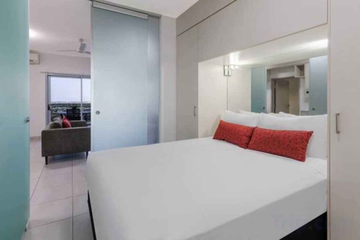 In-room safe, desk, laptop workspace, soundproofing