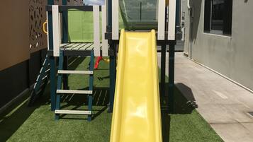 Children’s play area – outdoor