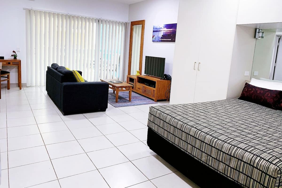 In-room safe, desk, laptop workspace, soundproofing