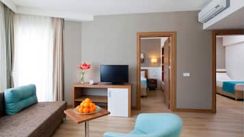 Family Elite Room | Living area | LCD TV, table tennis, toys
