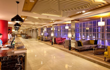 Lobby. Grand Park Lara