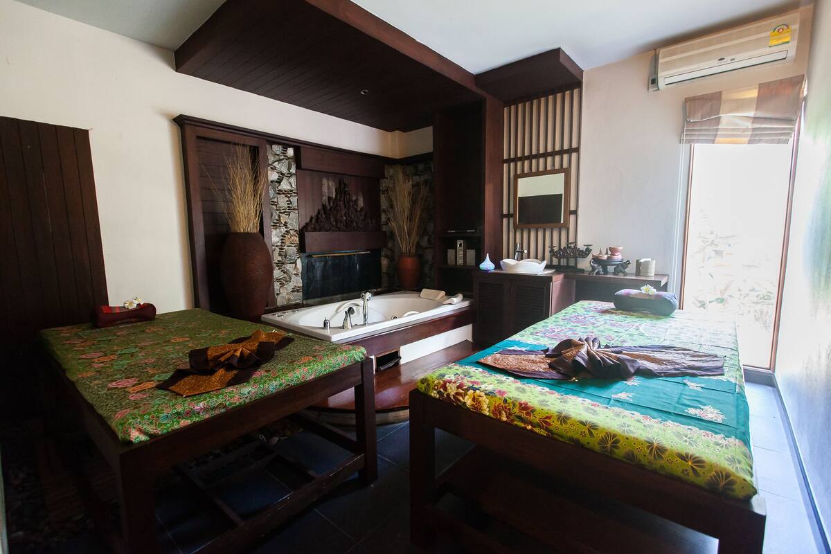 couples treatment room(s), sauna, body treatments, aromatherapy