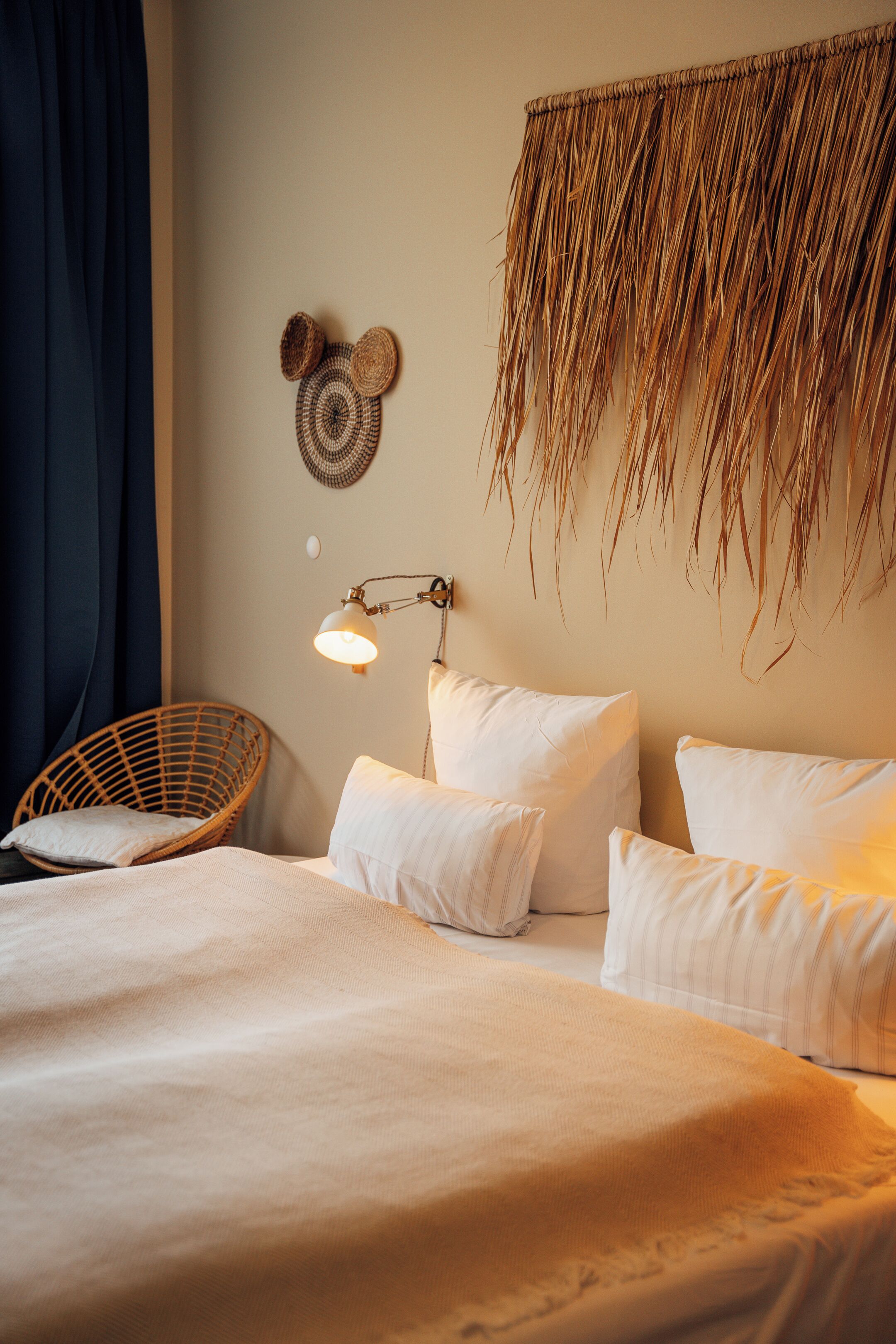 classic double room | 1 bedroom, individually decorated, individually furnished, desk