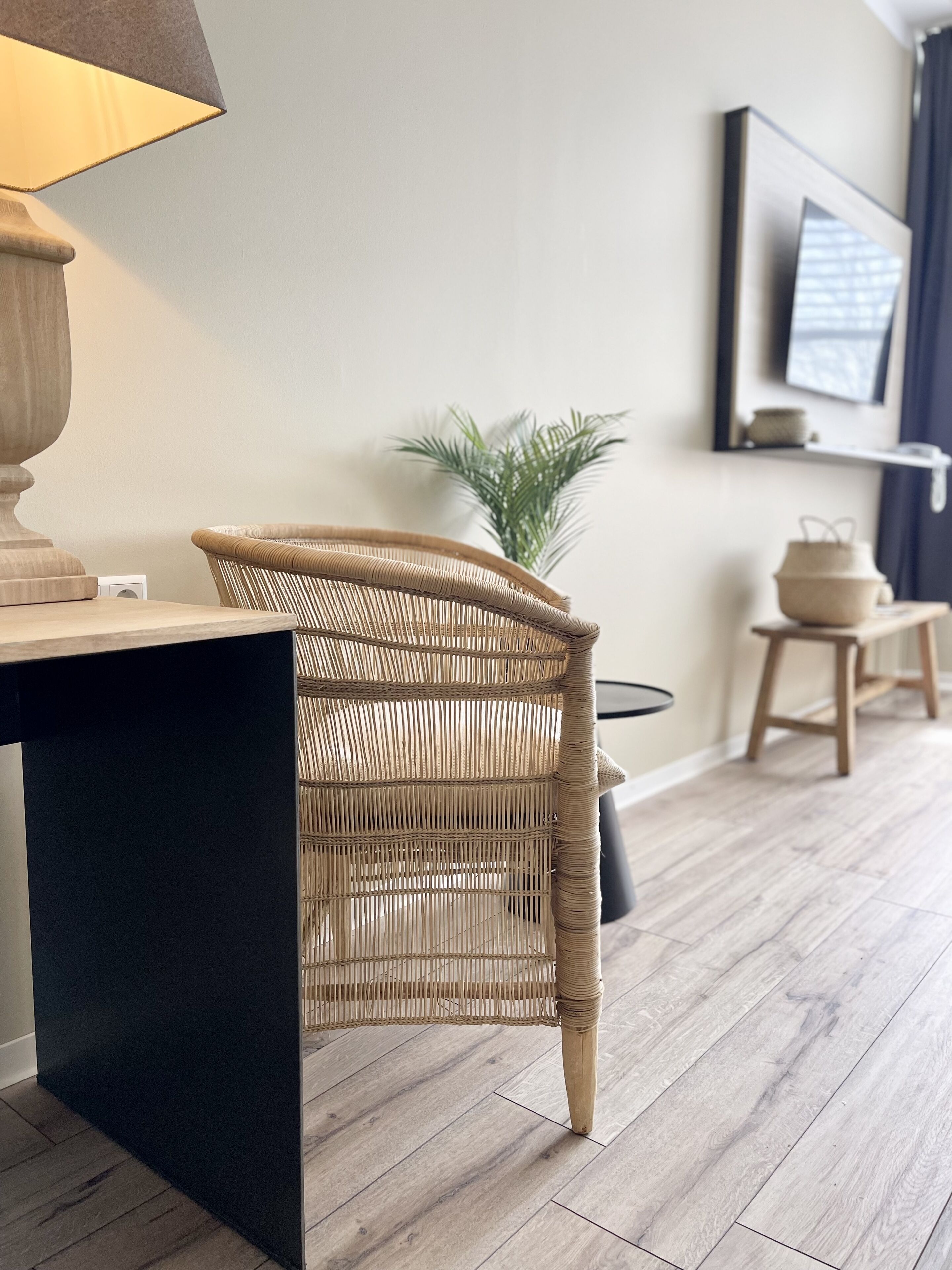 juniorsuite with infrared cabin | 1 bedroom, individually decorated, individually furnished, desk