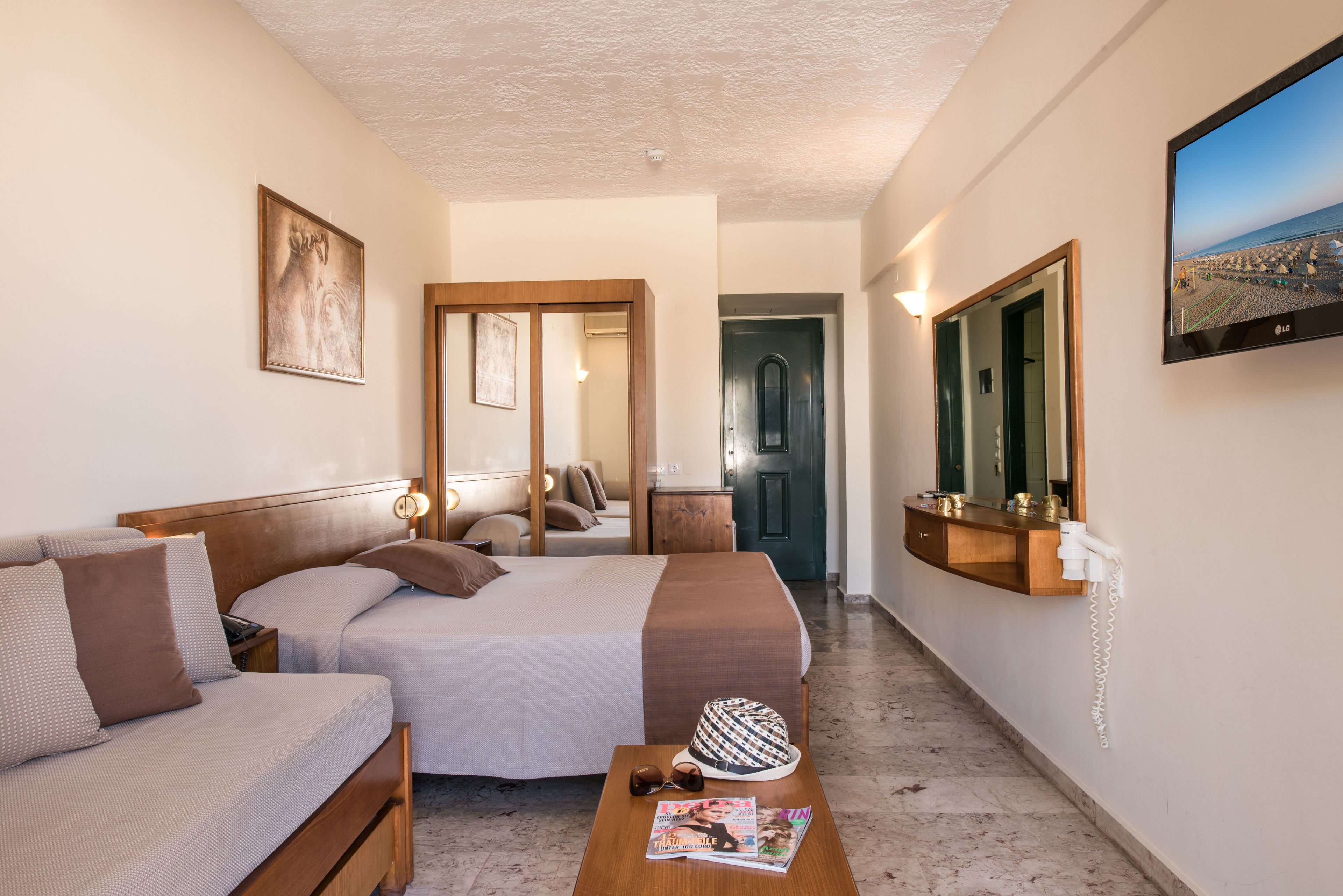 soundproofing, wifi, bed sheets