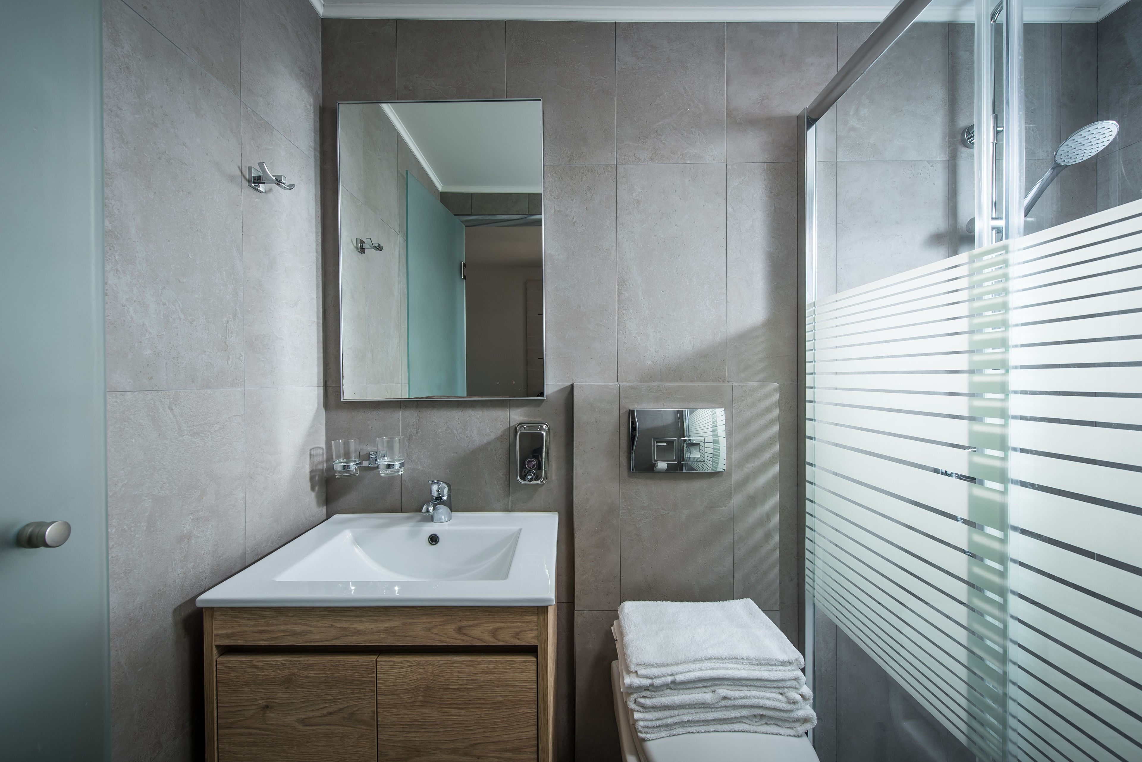 triple room, sea view | bathroom | hair dryer, towels