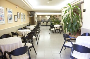 Bar (on property) - Motel Jardin (Oleiros)