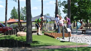 Mini-golf
